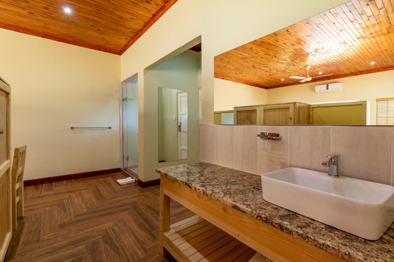 Little Pilgrims Boutique Hotel Хейзивью Экстерьер фото